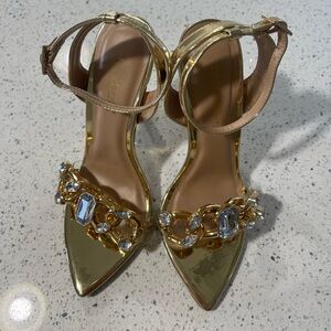 Pointed Toe Stiletto Heel Strap